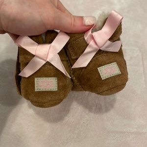 Jesse Pink bow newborn Ugg boots